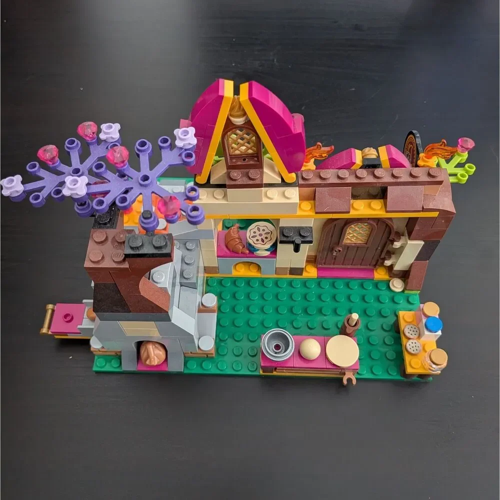 LEGO Elves Azari and the Magical Bakery (41074) 99% Completed Set Retired